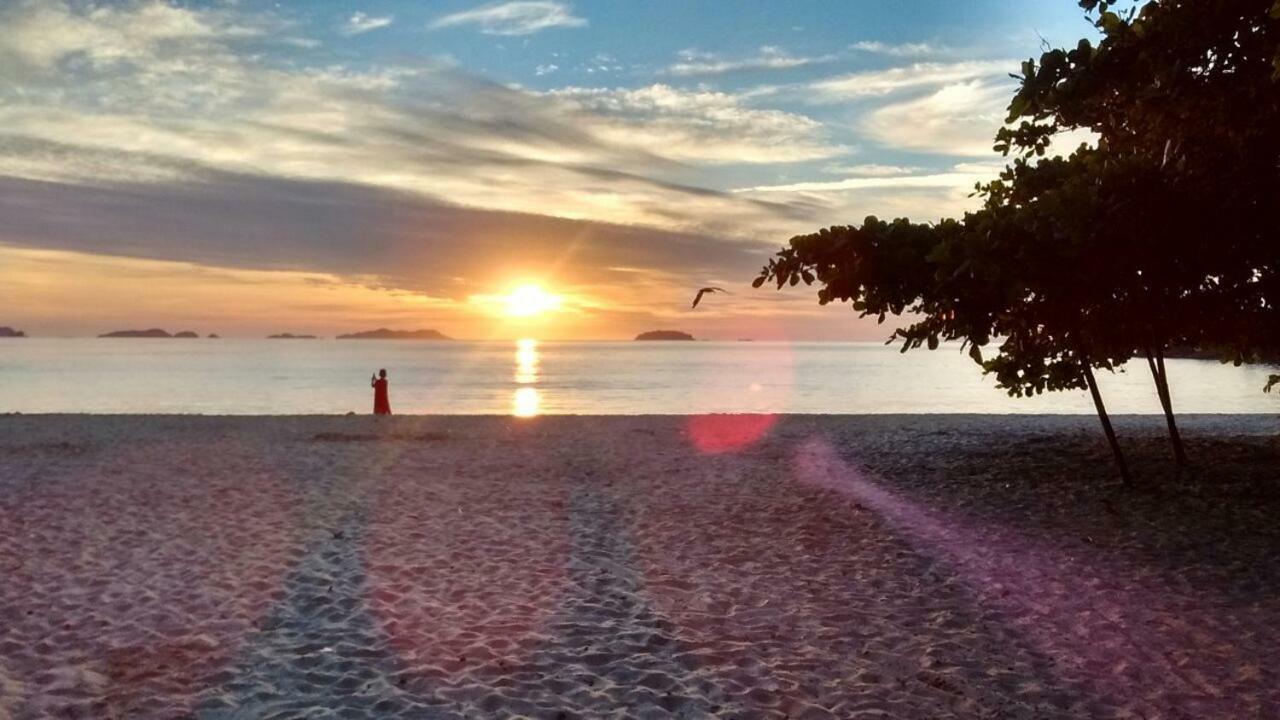Villa Felix Suites E Chales Ubatuba Zewnętrze zdjęcie